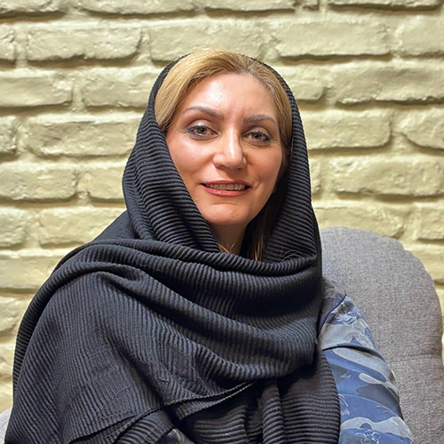  Atusa Ghahraman